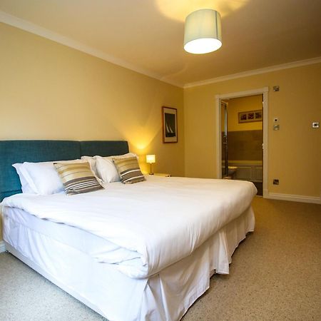 Turnberry Apartments Kamer foto