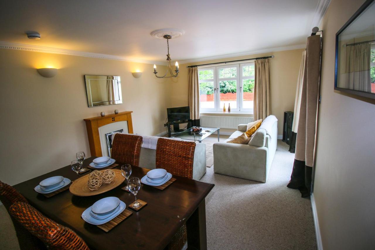 Turnberry Apartments Buitenkant foto