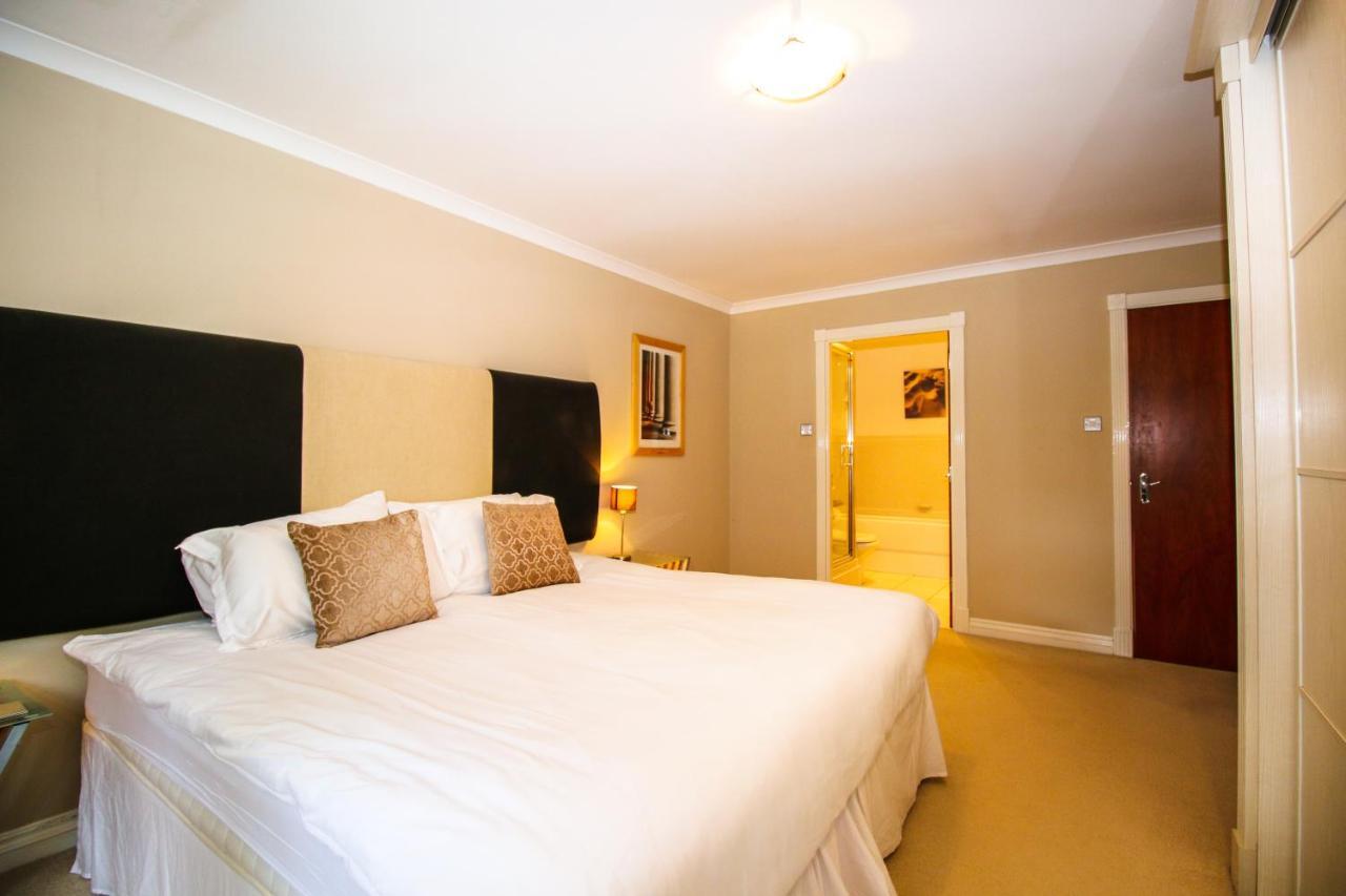 Turnberry Apartments Buitenkant foto