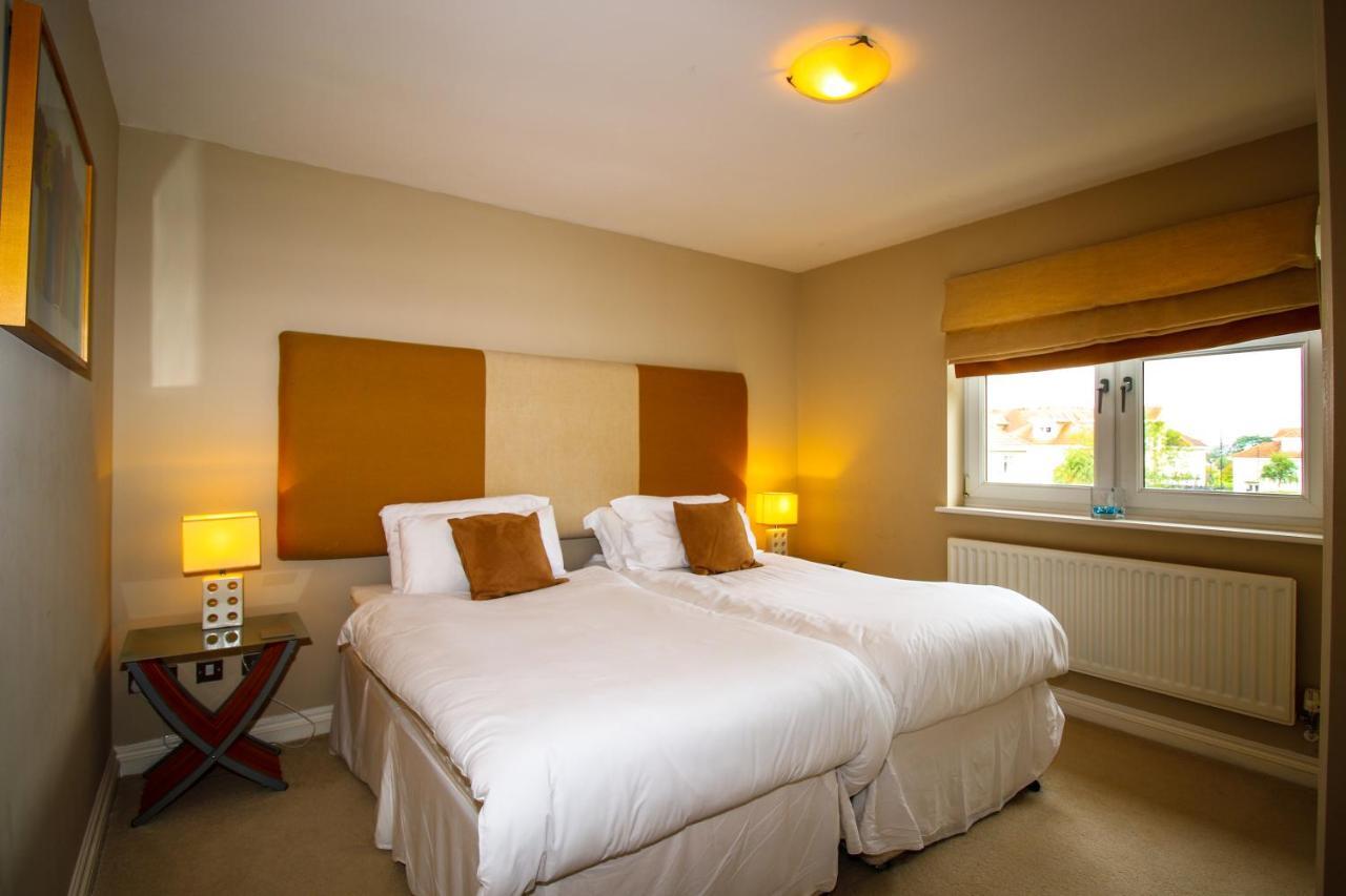 Turnberry Apartments Buitenkant foto