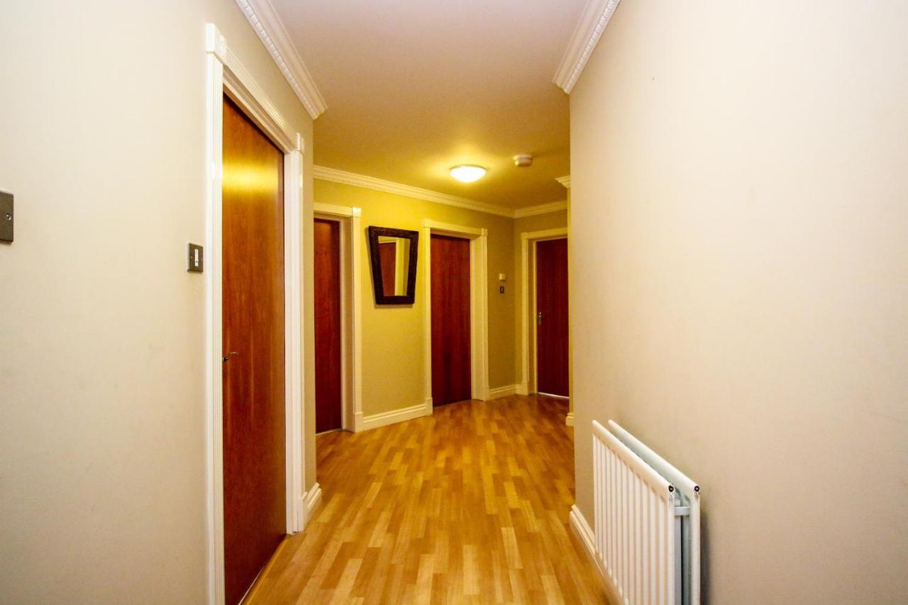 Turnberry Apartments Buitenkant foto